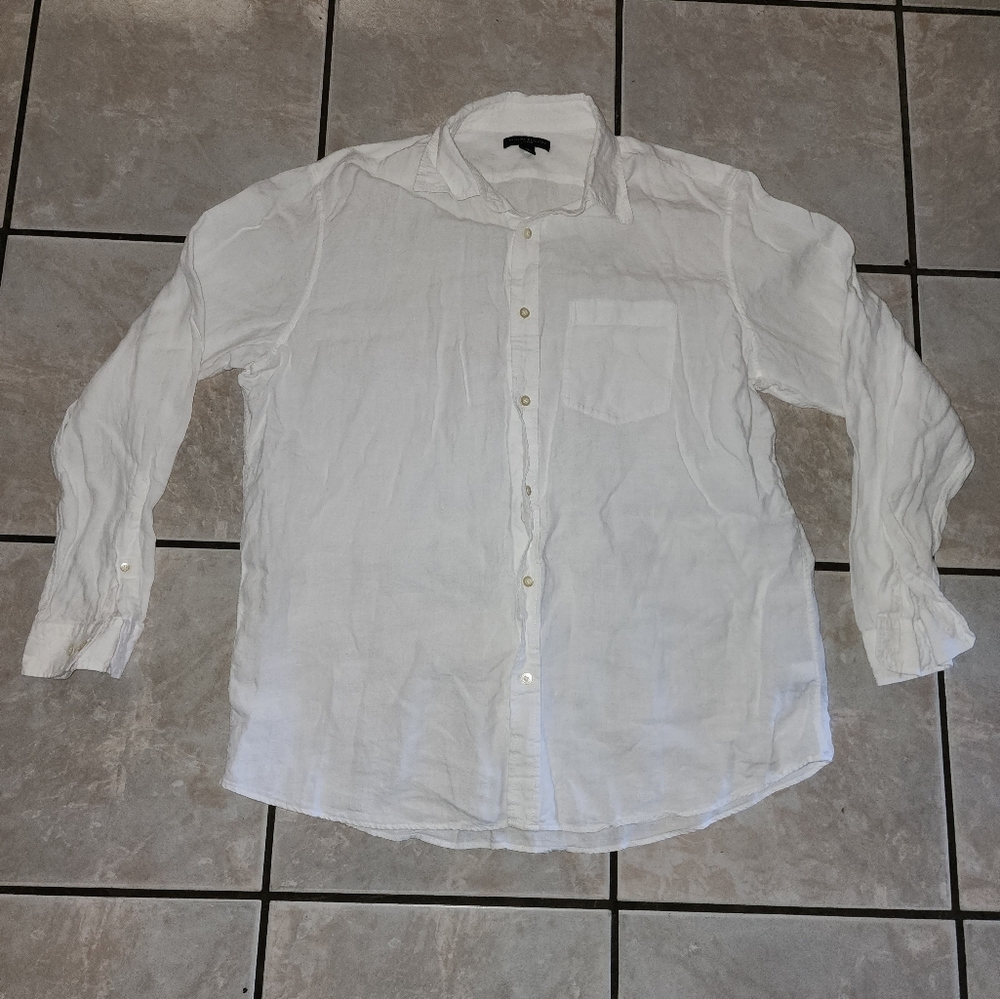 Banana Republic Classic White Men's Shirt